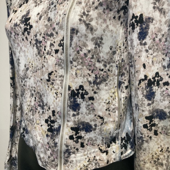 🌺 3/$20 Talula zipper up blazer jacket - Picture 11 of 13